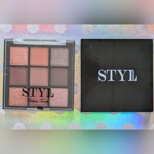 Lot of 2 STYLondon Eyeshadow Palettes ~ Eaton Square  & Hypnotic Eyes - New